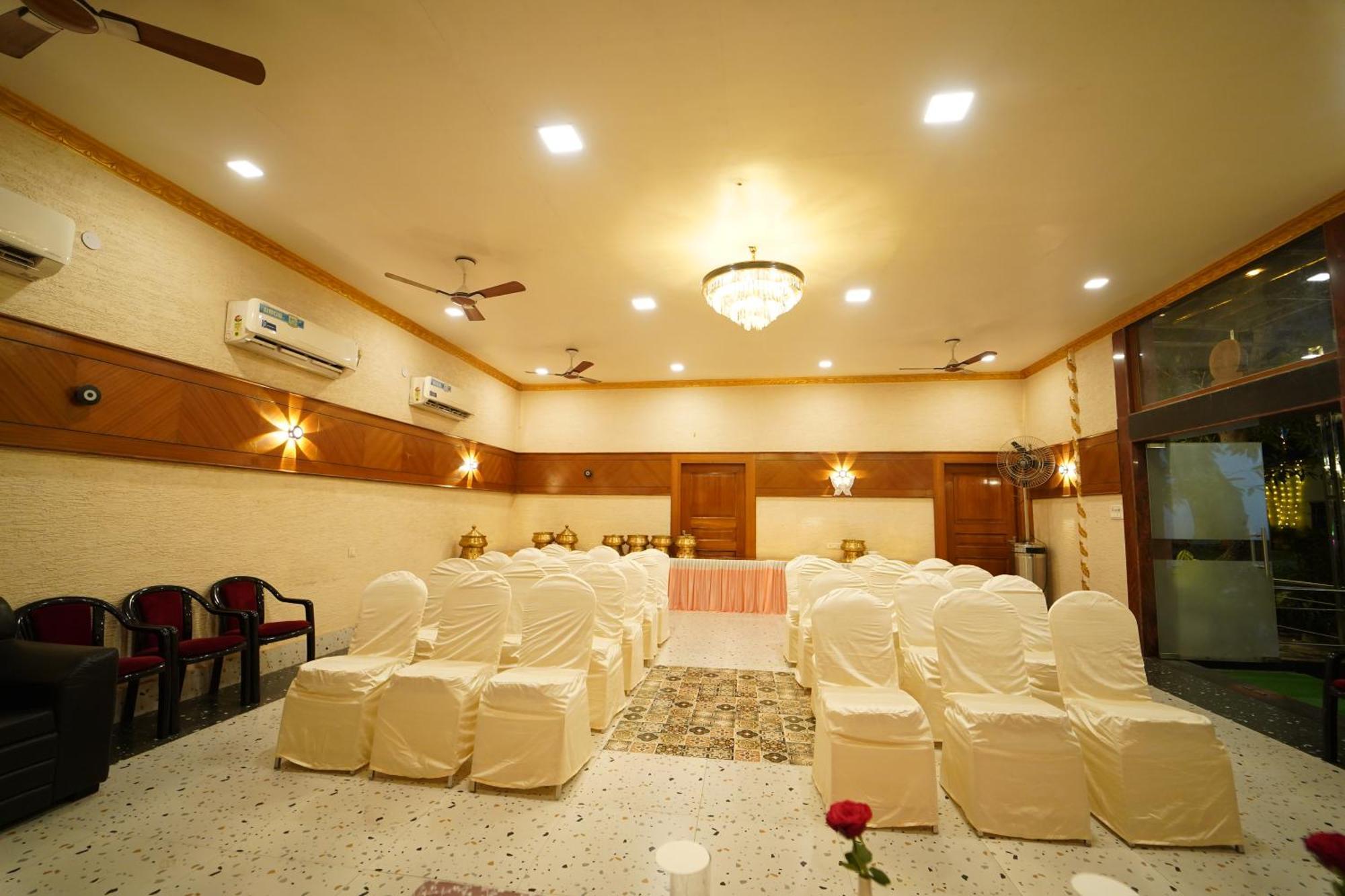 Hotel Ananta Sayana Bhubaneswar Exterior foto